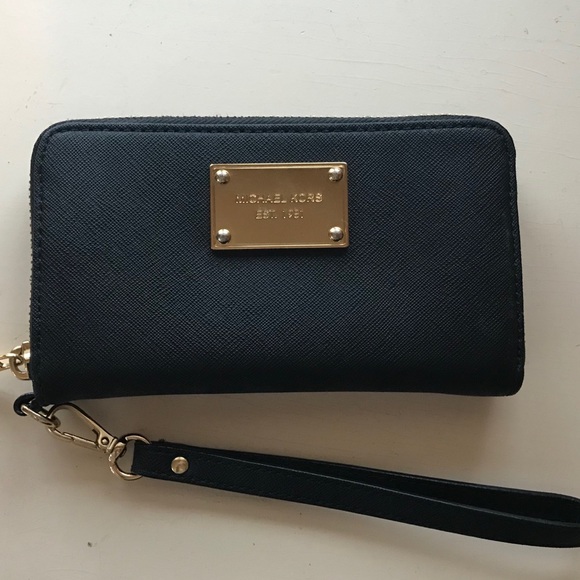 KORS Michael Kors Handbags - Michael Kors Wristlet